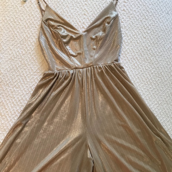 URBAN OUTFITTERS LONG SHIMMERY ROMPER - Picture 5 of 8